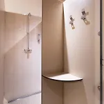 Le Bout Du Parc Hostel Versailles