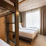 Le Bout Du Parc Hostel