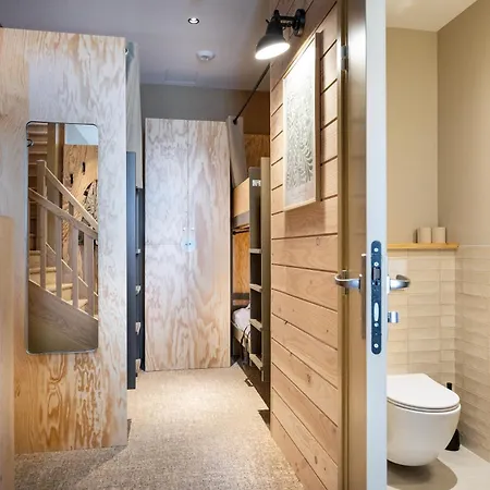 ホステル Le Bout Du Parc ベルサイユ