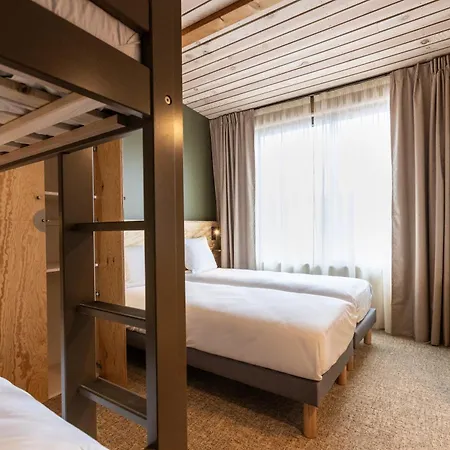 Le Bout Du Parc Hostel