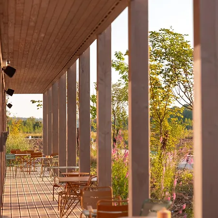 ホステル Le Bout Du Parc ベルサイユ